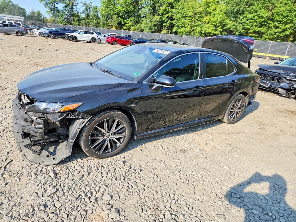 2022 TOYOTA CAMRY SE