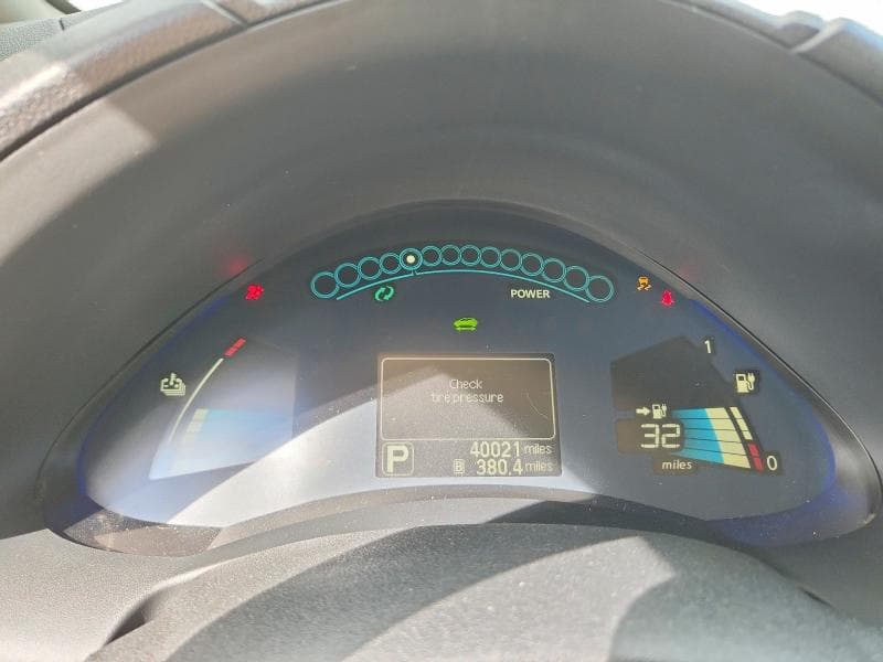 2017 NISSAN LEAF S 9