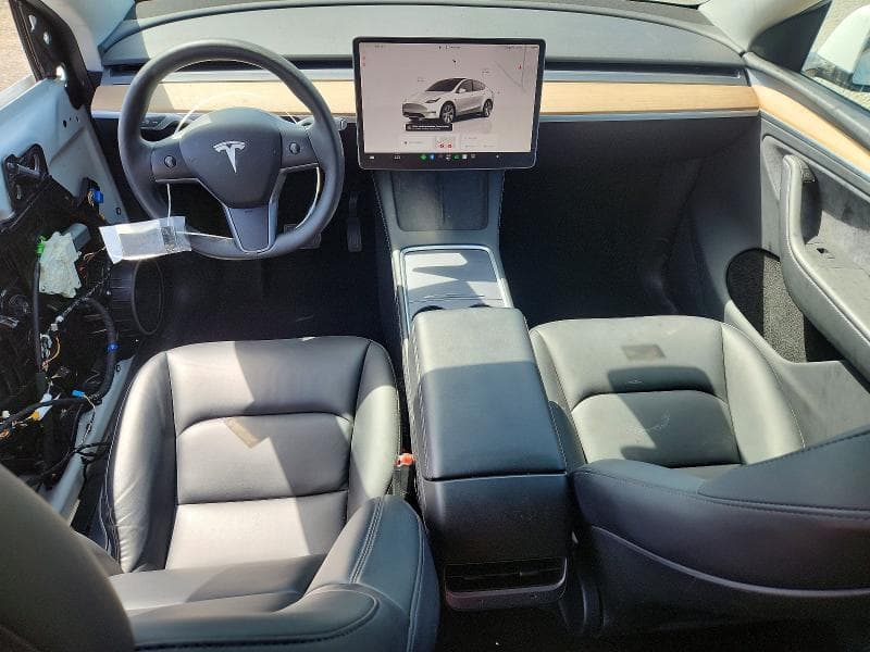 2023 TESLA MODEL Y 8