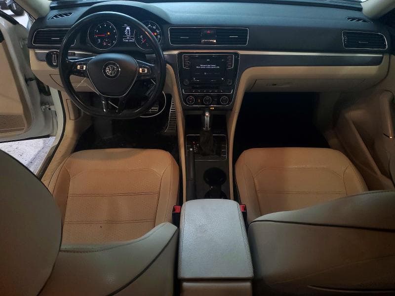 2018 VOLKSWAGEN PASSAT S 8