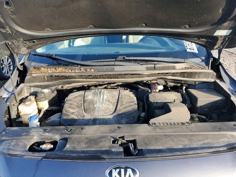 2017 KIA SEDONA LX 12