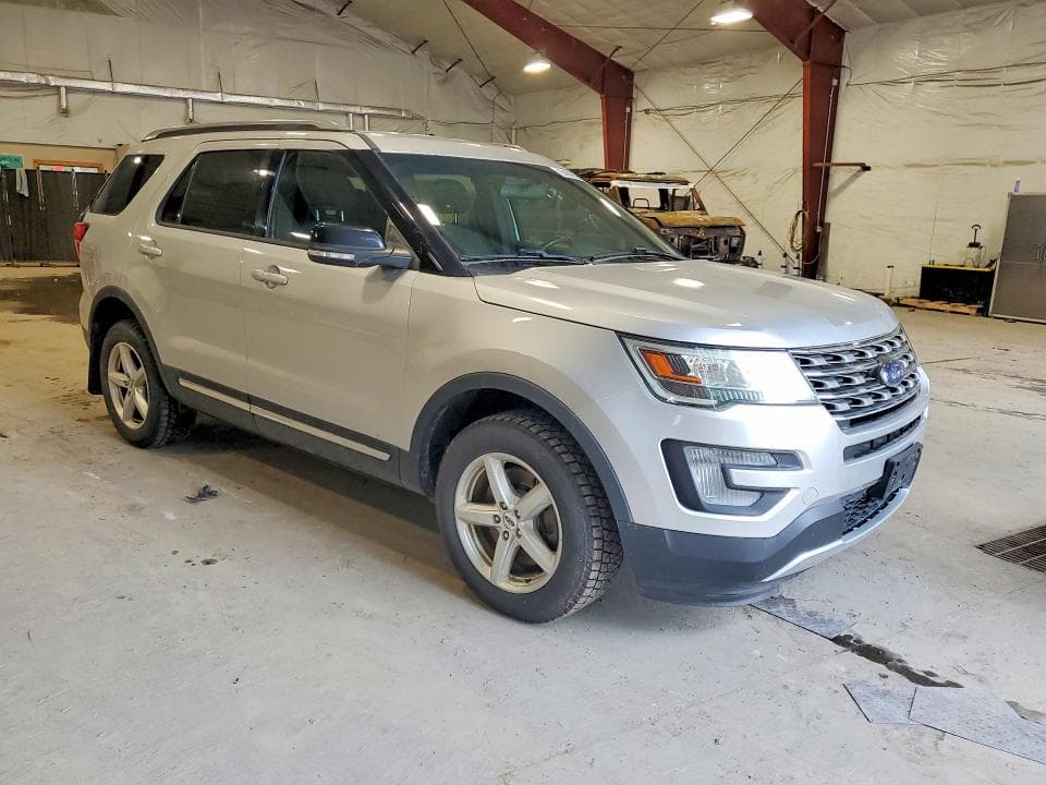 2017 FORD EXPLORER XLT 4