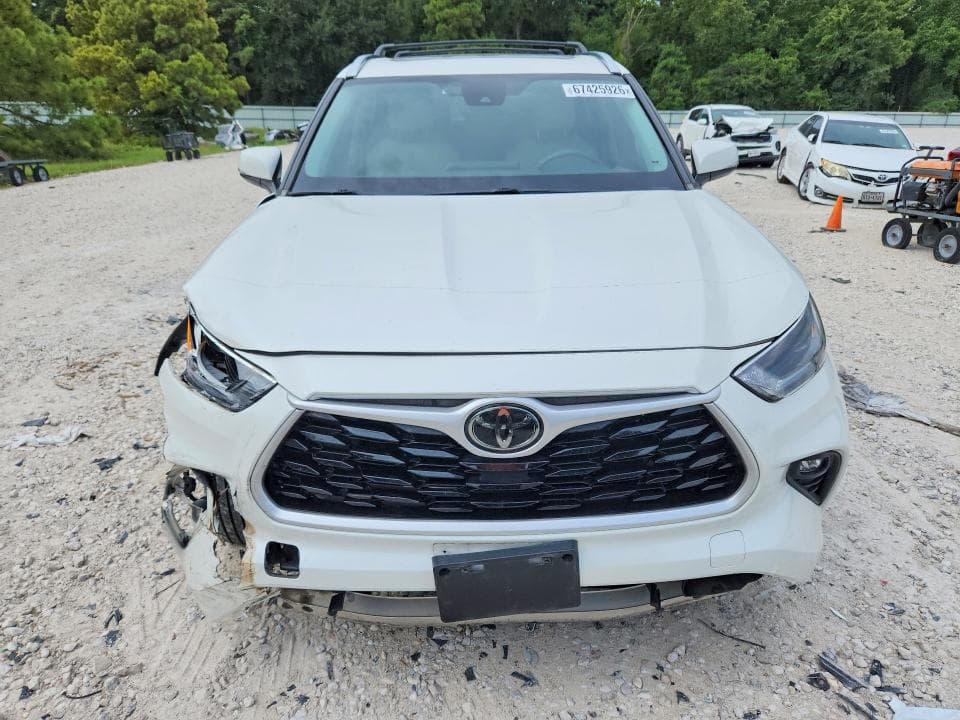 2021 TOYOTA HIGHLANDER XLE 5