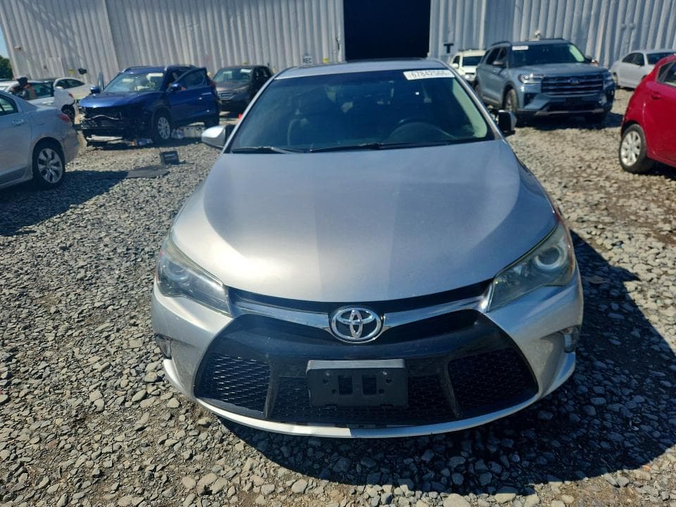 2017 TOYOTA CAMRY SE 5