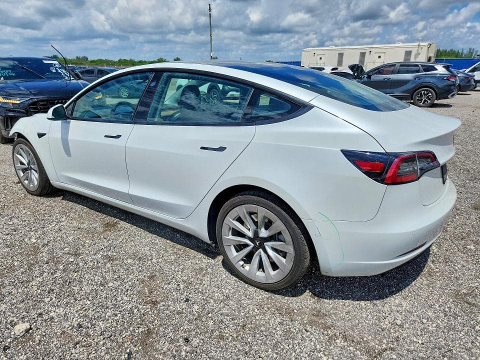 2022 TESLA MODEL 3 2