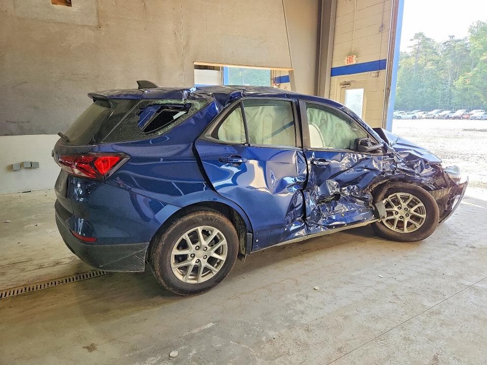2022 CHEVROLET EQUINOX LS 3
