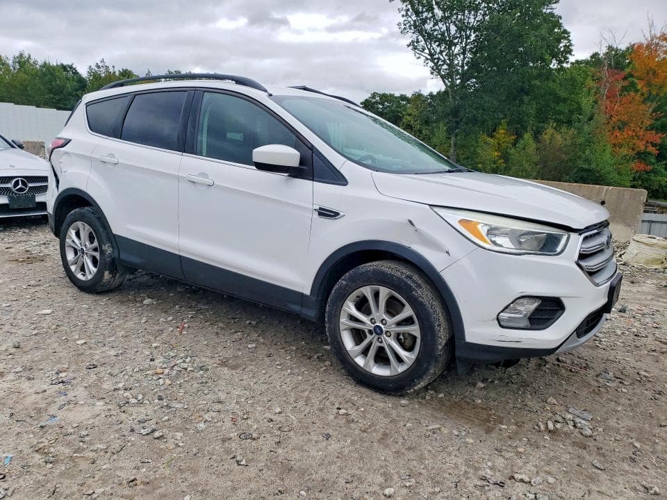 2018 FORD ESCAPE SE 4