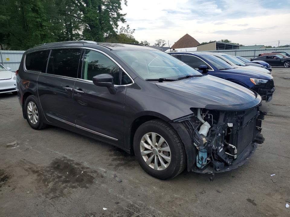 2018 CHRYSLER PACIFICA TOURING L 4
