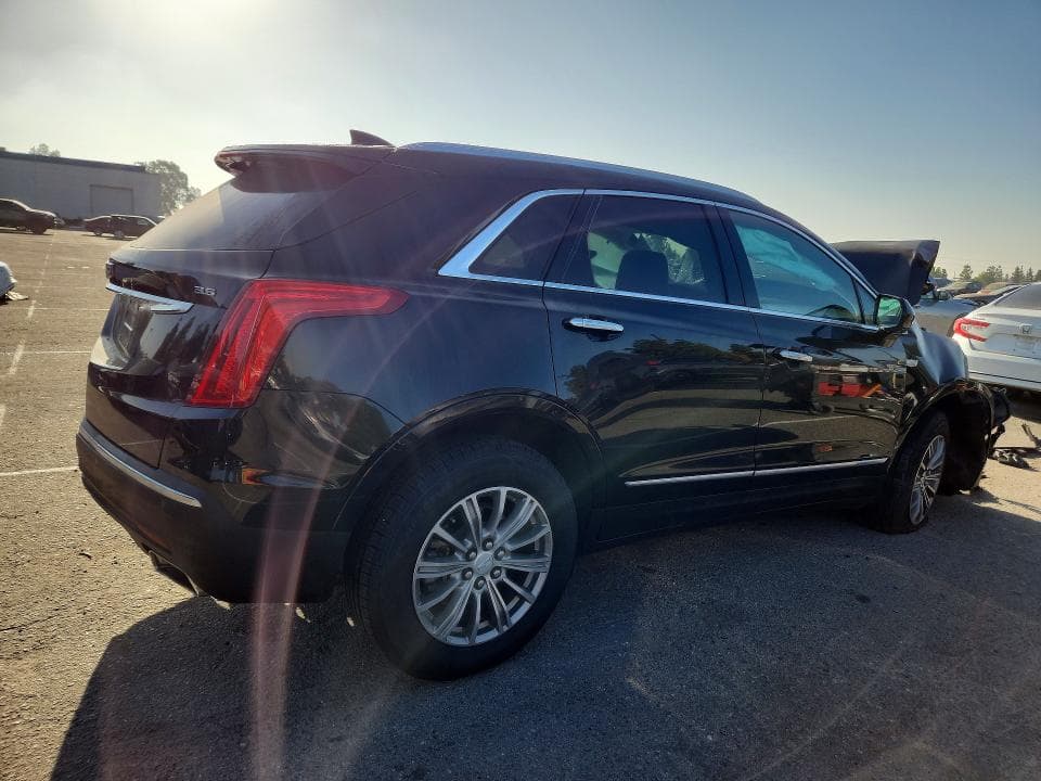 2017 CADILLAC XT5 LUXURY 3