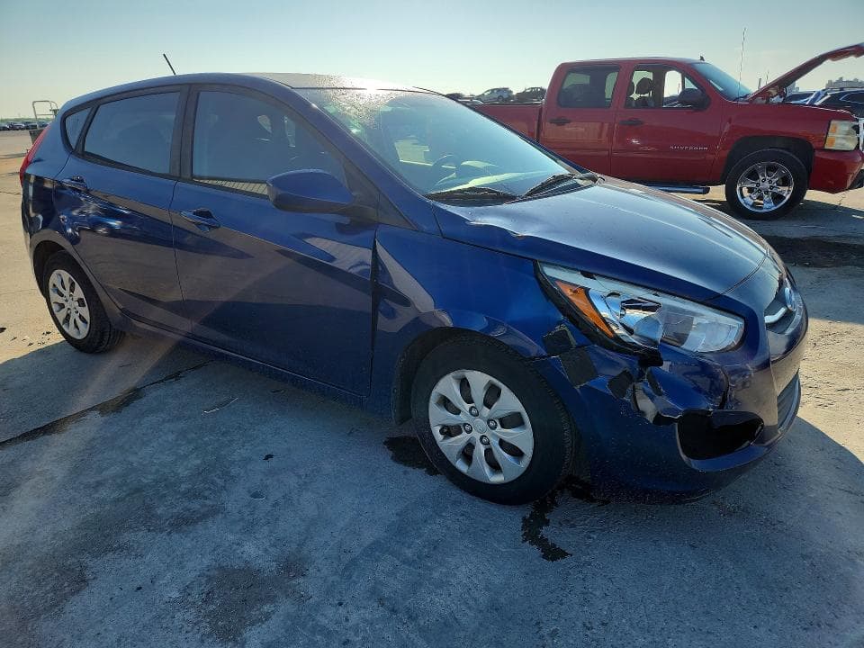 2017 HYUNDAI ACCENT SE 4