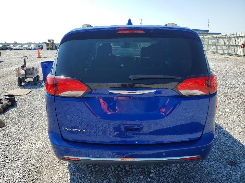 2019 CHRYSLER PACIFICA TOURING L 6