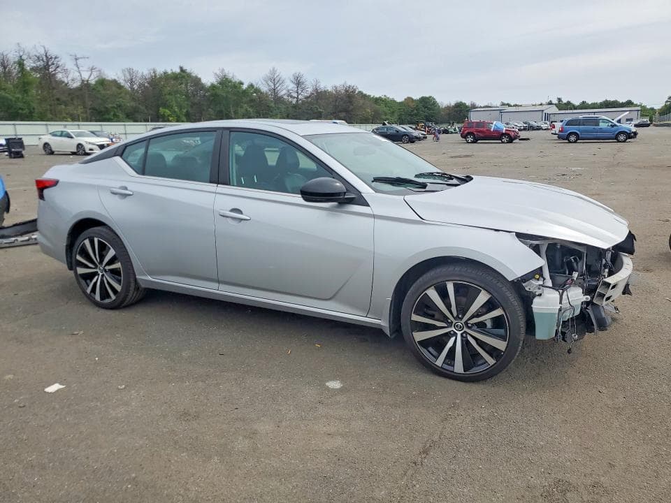 2021 NISSAN ALTIMA SR 4
