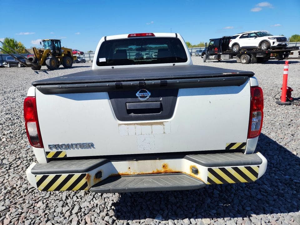 2017 NISSAN FRONTIER S 6
