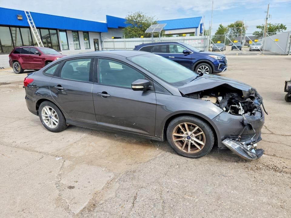 2017 FORD FOCUS SE 4