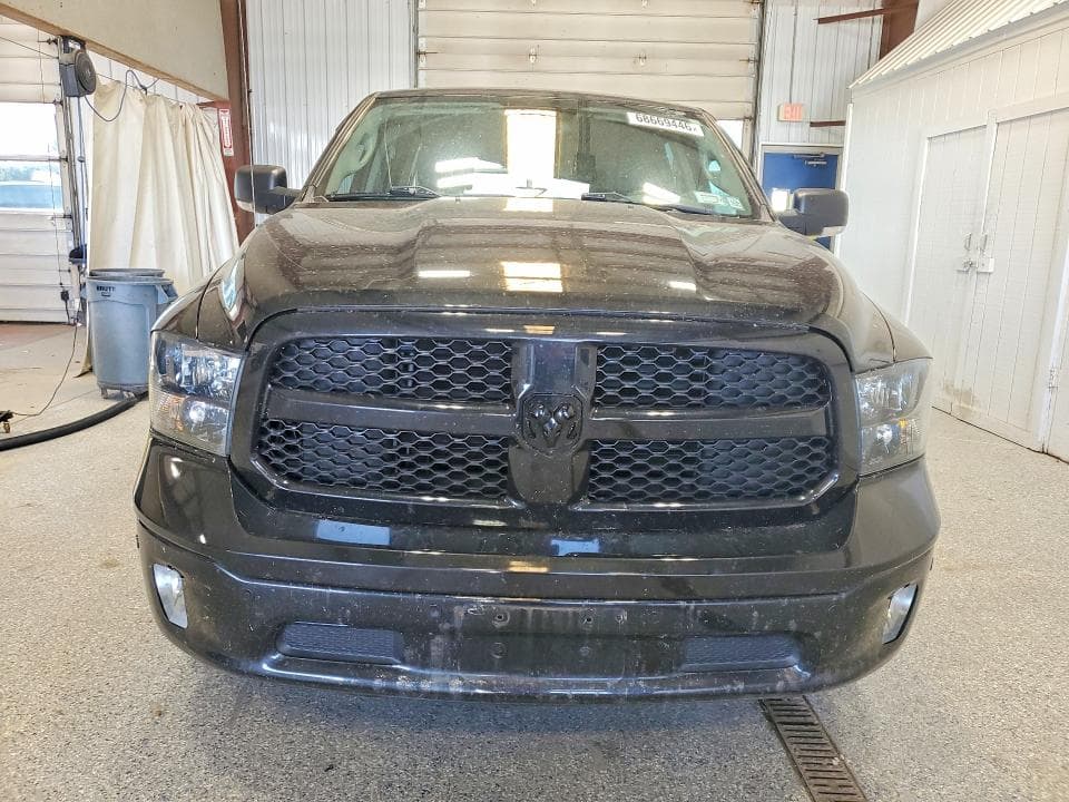 2018 RAM 1500 SLT 5