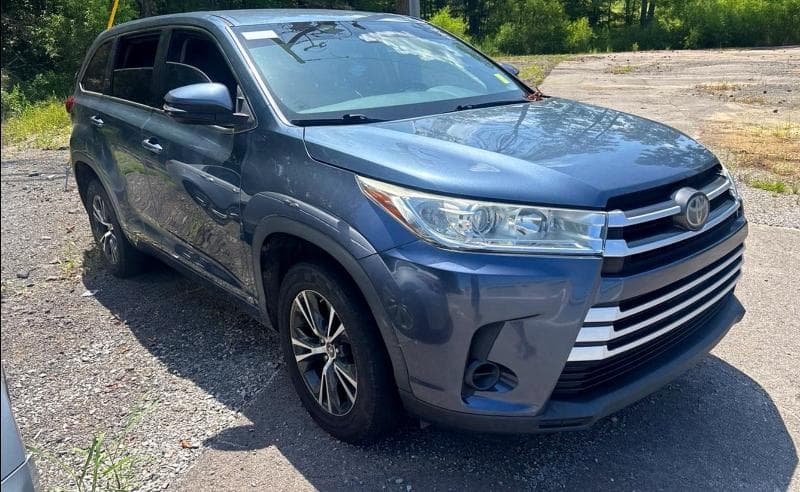 2017 TOYOTA HIGHLANDER LE - 1