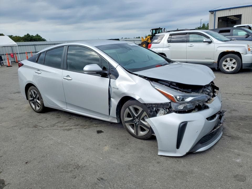 2019 TOYOTA PRIUS XLE 4