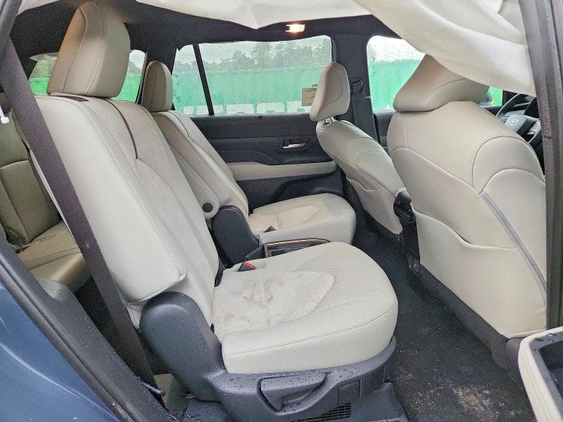 2026 TOYOTA GRAND HIGHLANDER HYBRID MAX PLATINUM 11