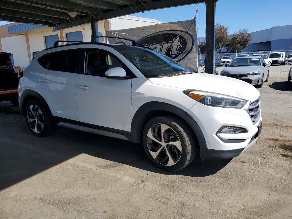 2018 HYUNDAI TUCSON VALUE 4
