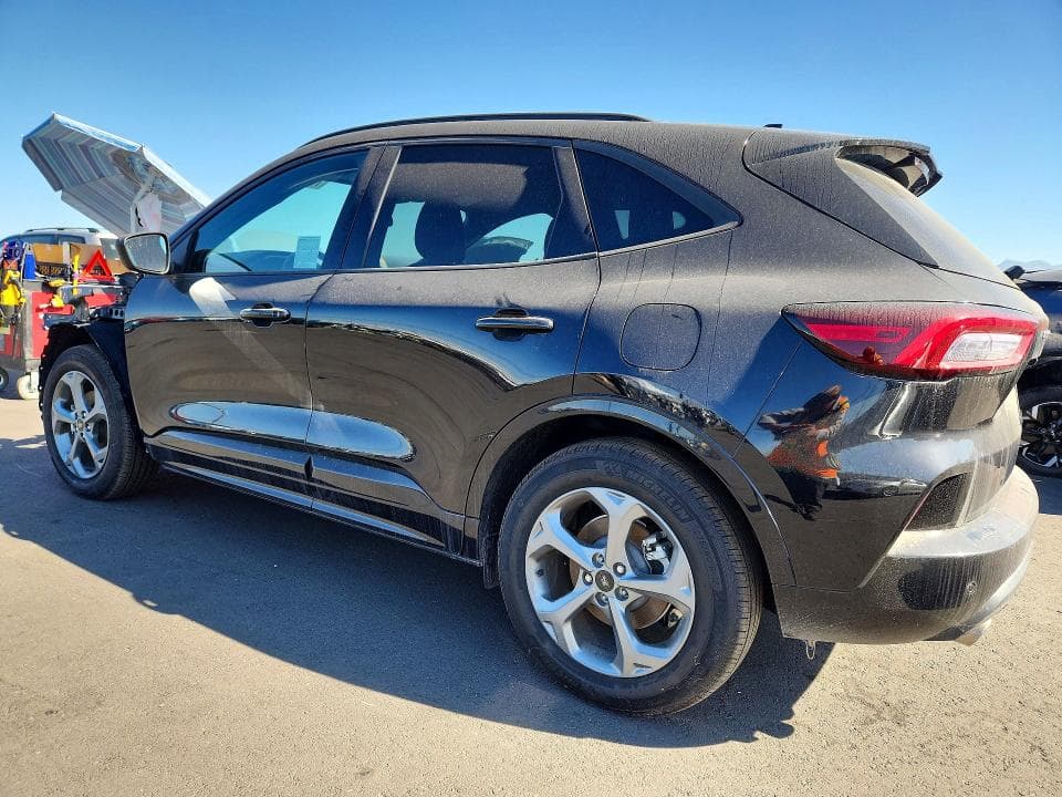2024 FORD ESCAPE ST LINE 2