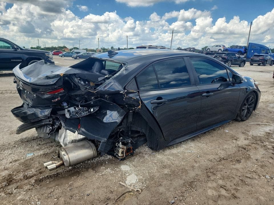 2023 TOYOTA COROLLA XSE 3