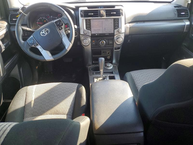 2024 TOYOTA 4RUNNER SR5 8