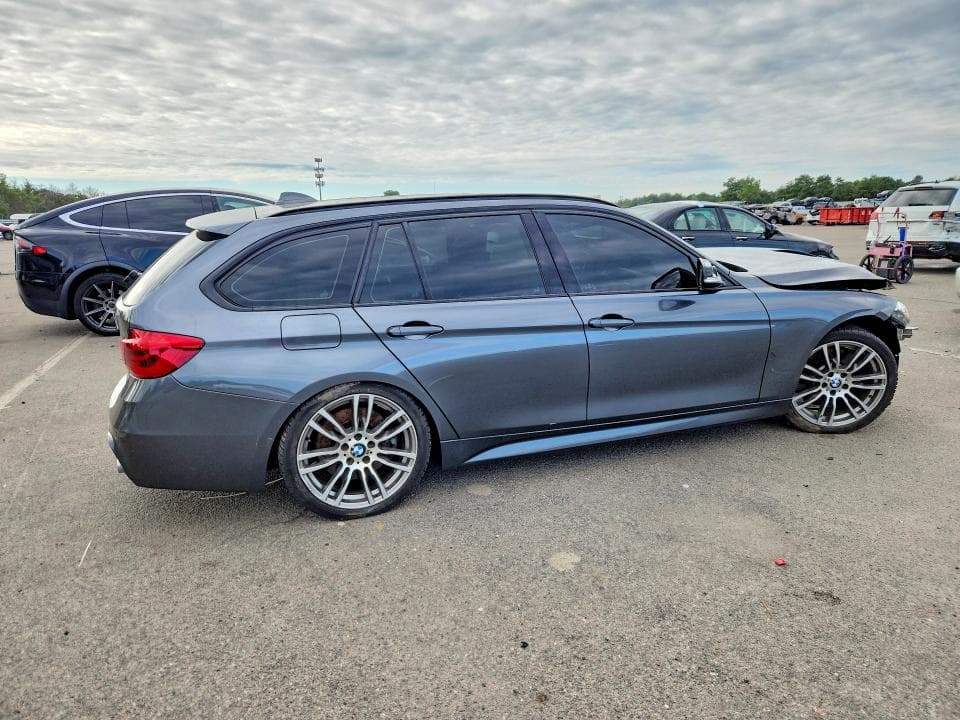 2018 BMW 330 XI 3