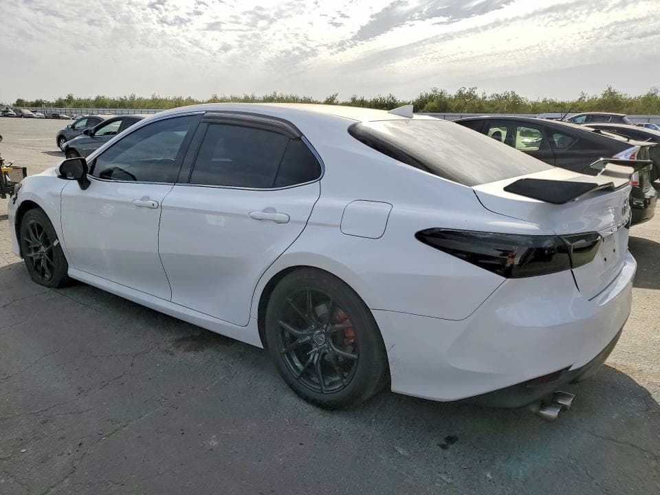2019 TOYOTA CAMRY LE 2