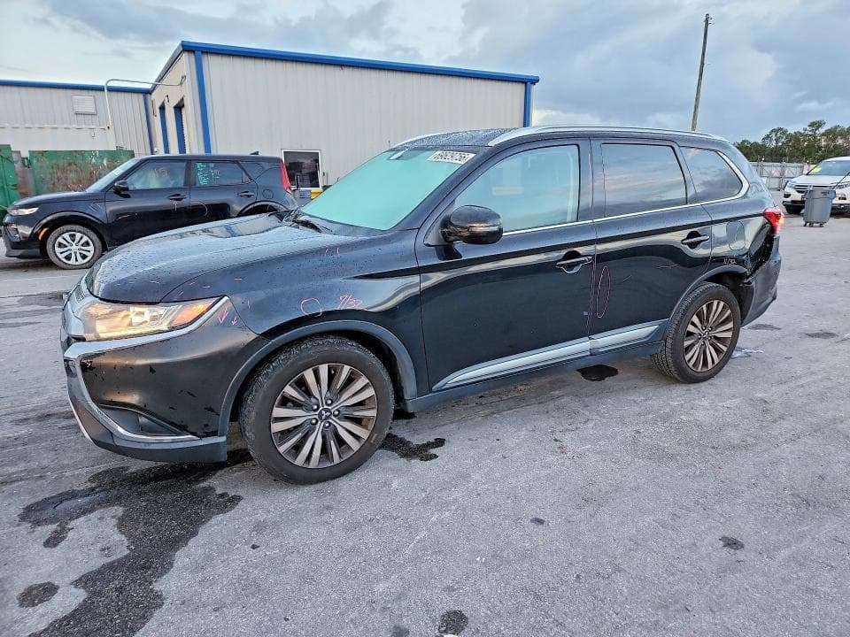 2019 MITSUBISHI OUTLANDER SE - 1