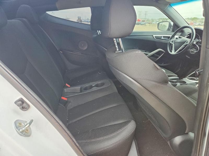 2017 HYUNDAI VELOSTER BASE 10