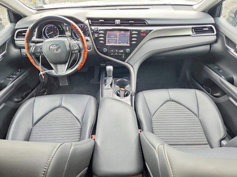 2018 TOYOTA CAMRY SE 8
