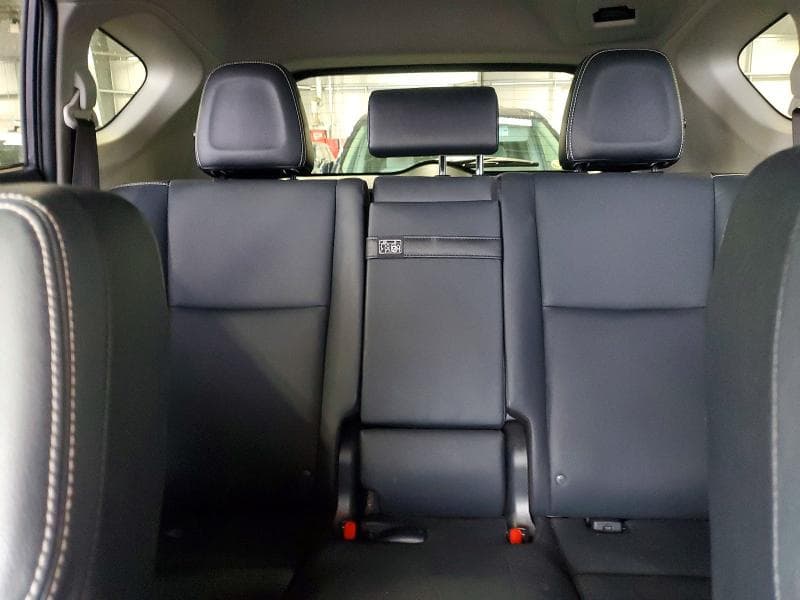 2017 TOYOTA RAV4 HV LIMITED 10