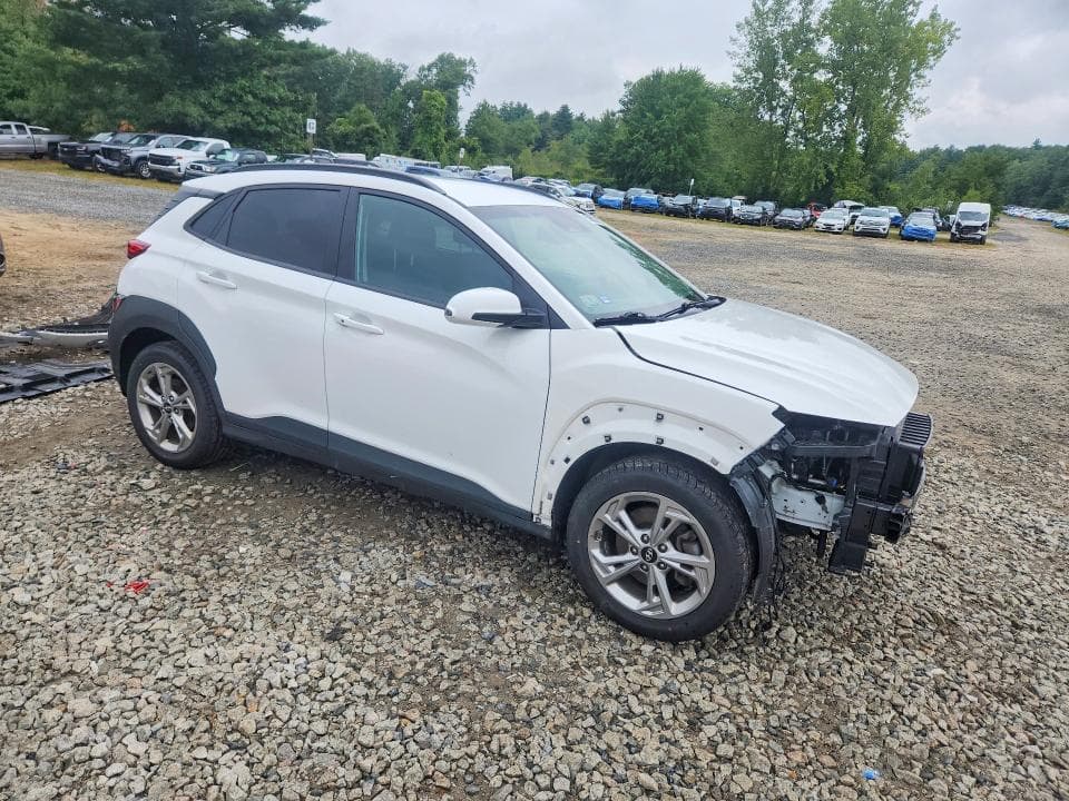 2022 HYUNDAI KONA SEL 4