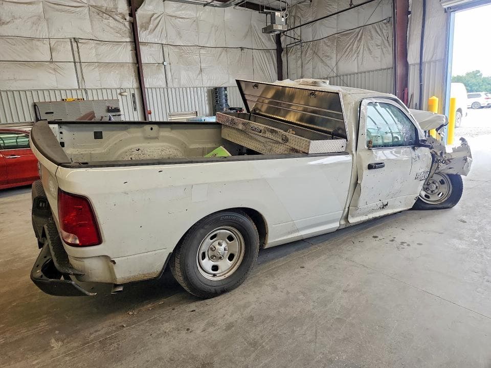 2023 RAM 1500 CLASSIC TRADESMAN 3