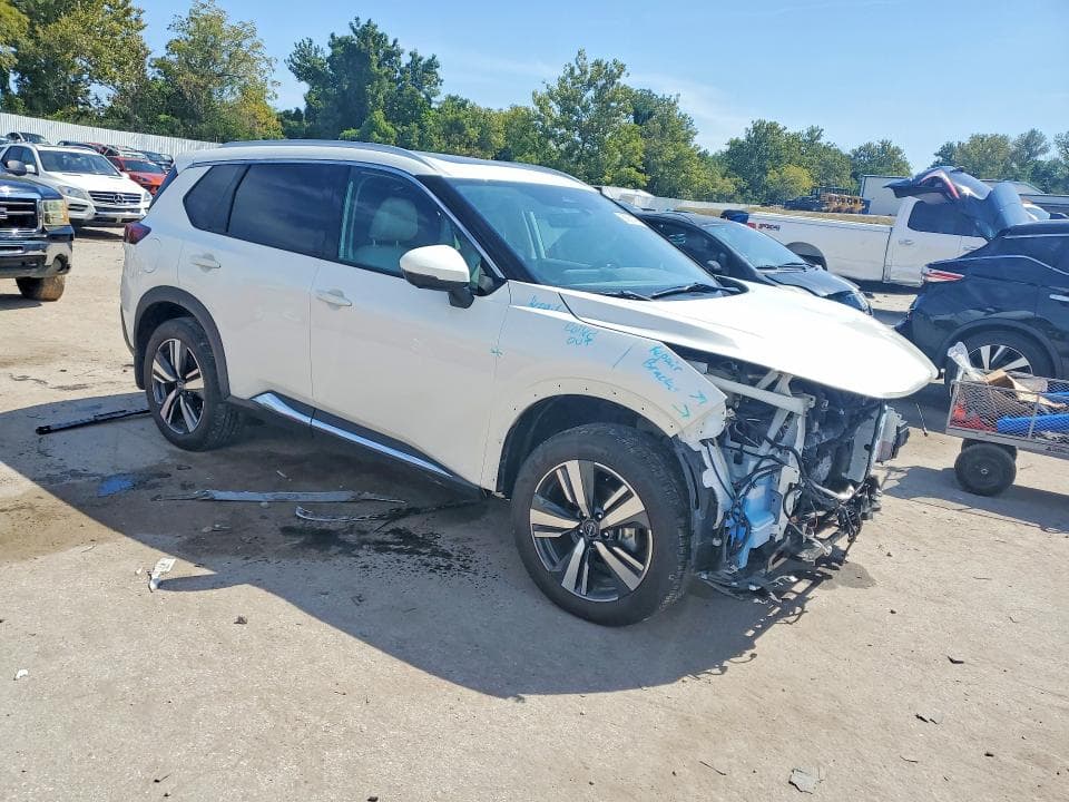 2023 NISSAN ROGUE SL 4
