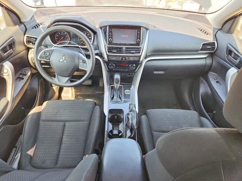 2020 MITSUBISHI ECLIPSE CROSS ES 8