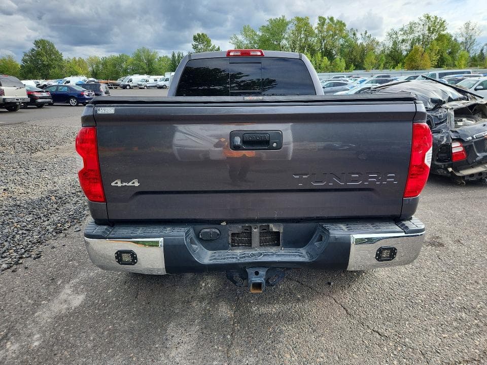 2018 TOYOTA TUNDRA SR5 6
