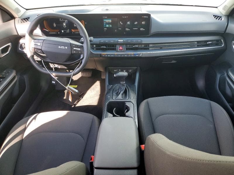 2026 KIA K4 LXS 8