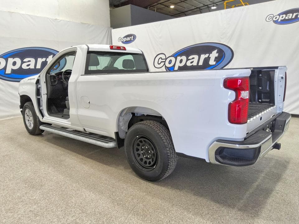 2025 CHEVROLET SILVERADO C1500 2