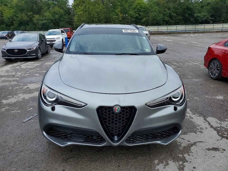 2019 ALFA ROMEO STELVIO 5
