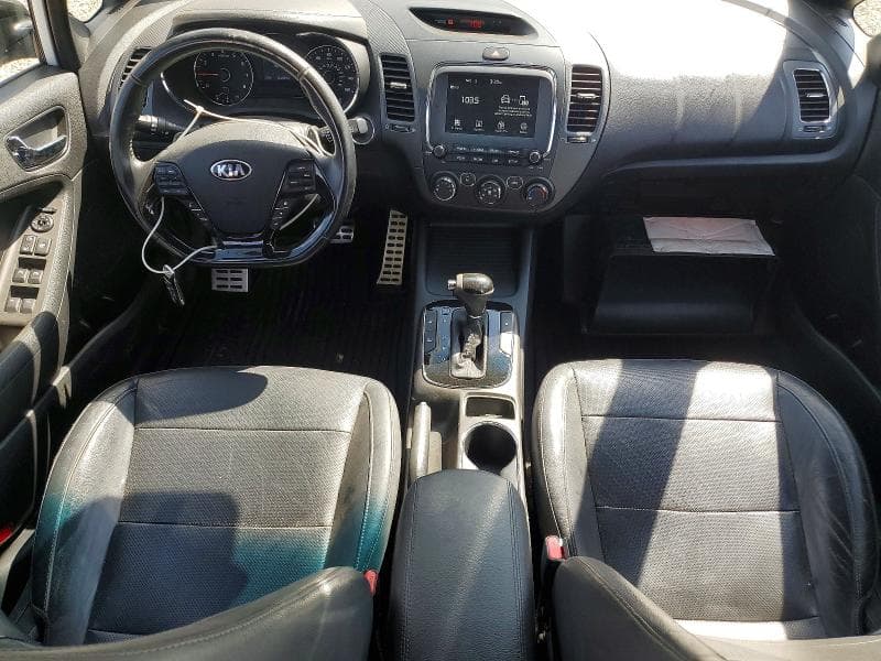 2017 KIA FORTE5 SX 8