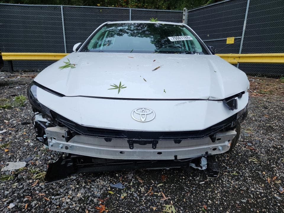 2026 TOYOTA CAMRY LE 5