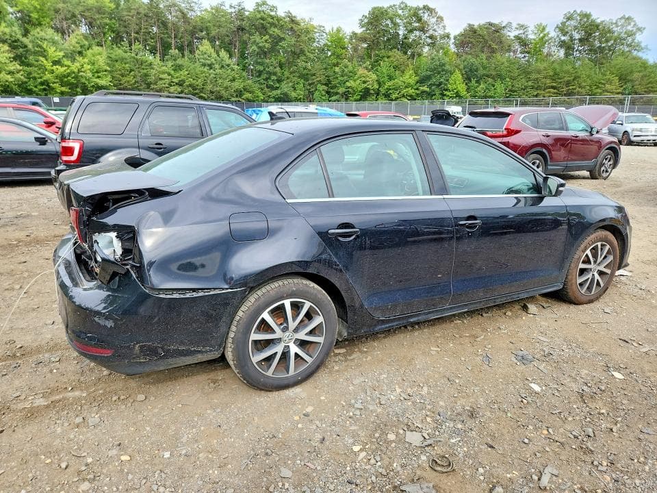 2017 VOLKSWAGEN JETTA SE 3