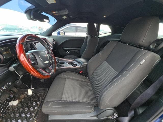2017 DODGE CHALLENGER SXT 5