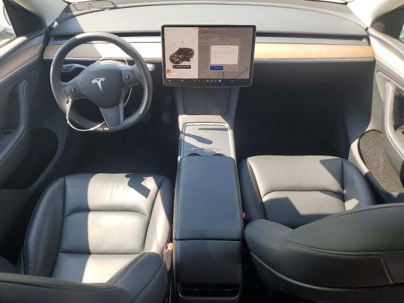 2023 TESLA MODEL Y 8