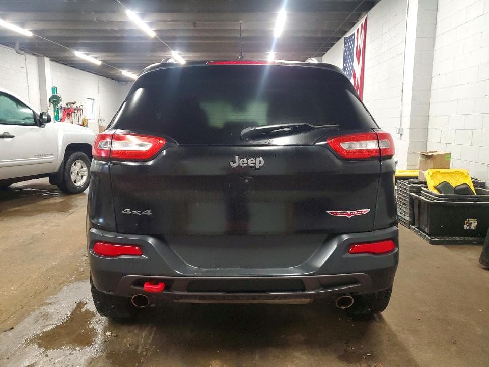 2017 JEEP CHEROKEE TRAILHAWK 6