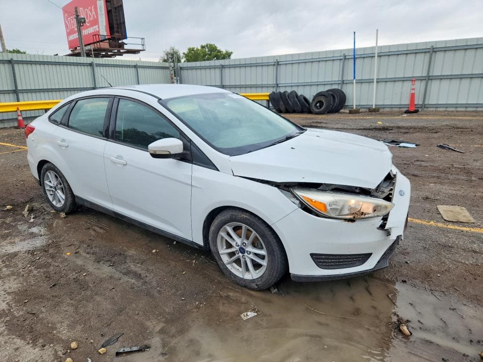 2017 FORD FOCUS SE 4