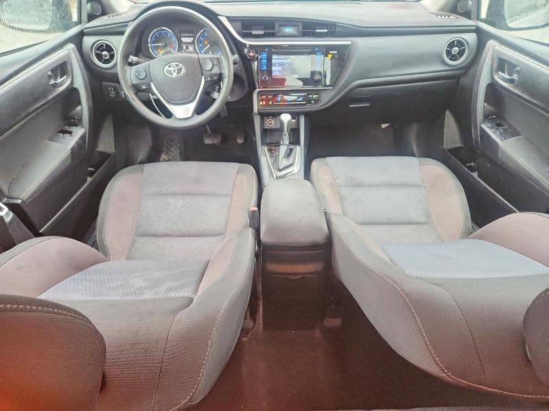 2017 TOYOTA COROLLA LE 8
