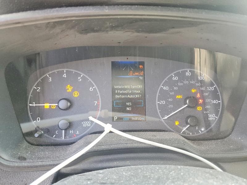 2024 TOYOTA COROLLA CROSS LE 9