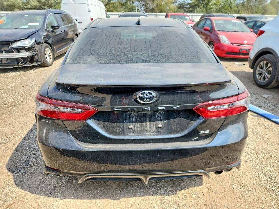2021 TOYOTA CAMRY SE 6